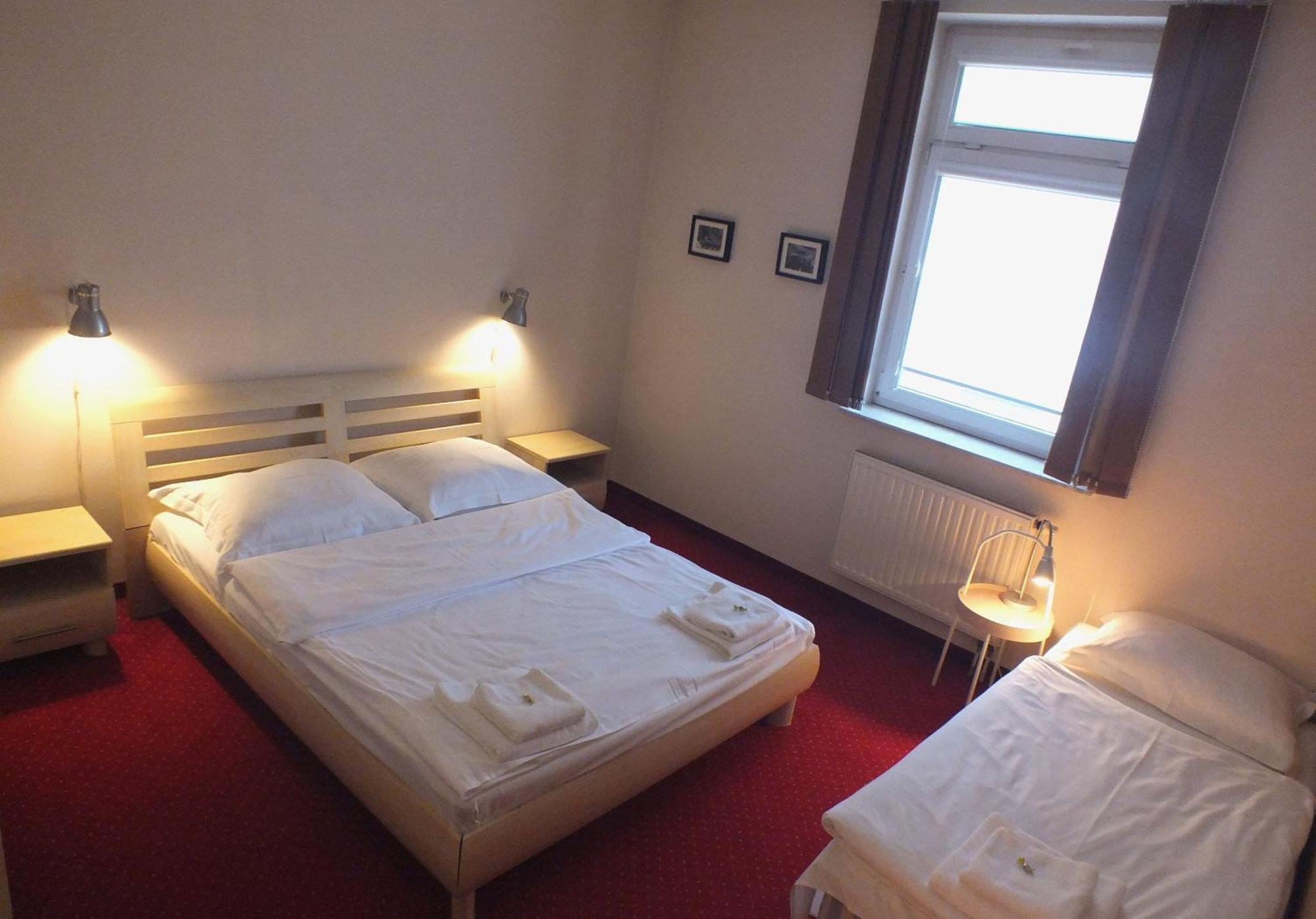 Motel Subaru Varsóvia Exterior foto