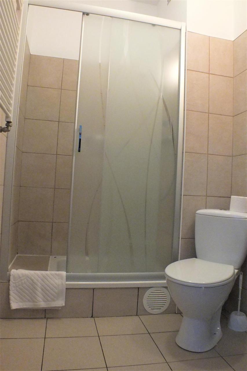 Motel Subaru Varsóvia Exterior foto